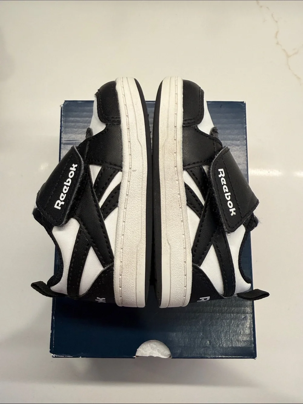 Reebok easy shoes